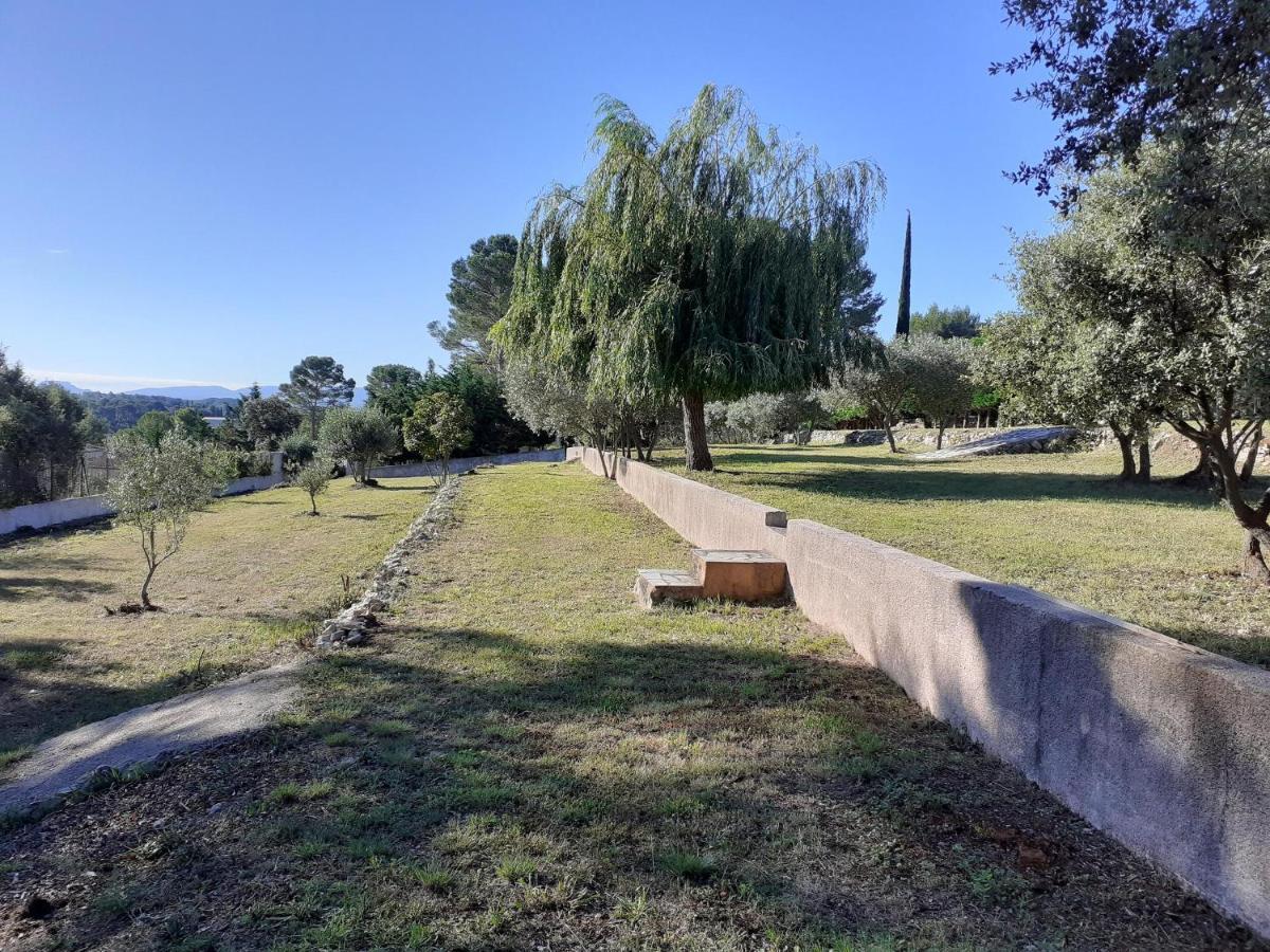 La Bastide Des Selves Draguignan Exterior foto